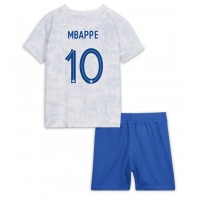 Dres Francuska Kylian Mbappe #10 Gostujuci za djecu SP 2022 Kratak Rukav (+ kratke hlače)